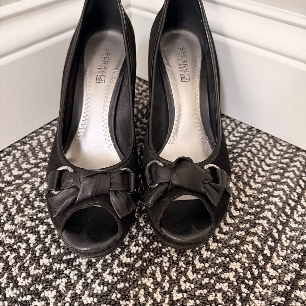 Sperry Women's Black Bow Peep Toe Heels